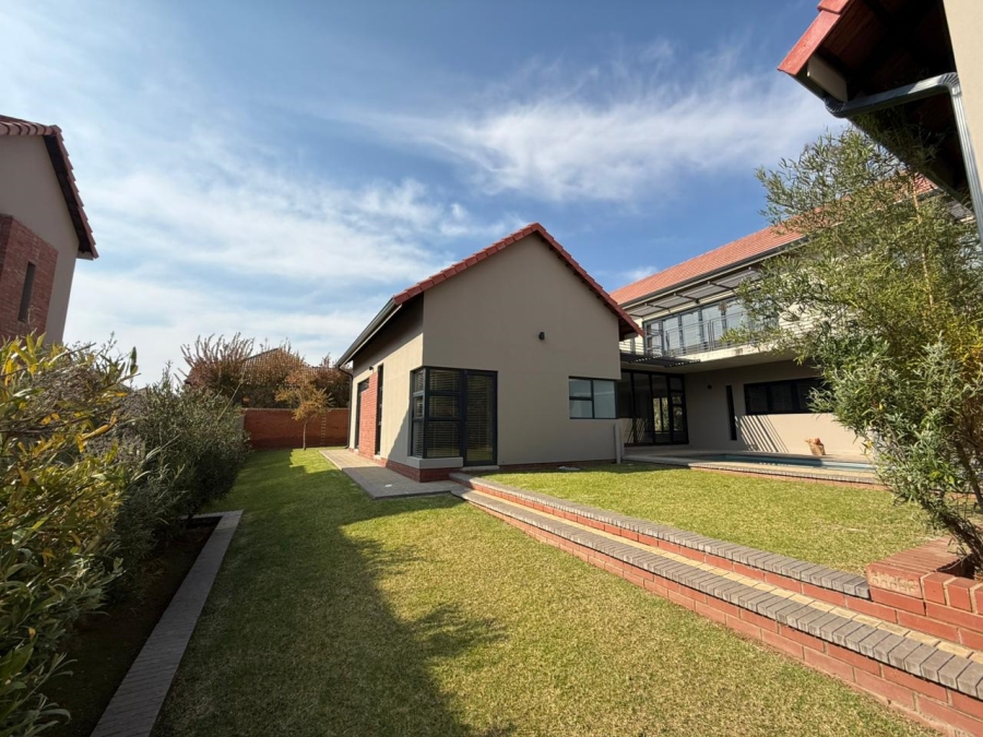 To Let 4 Bedroom Property for Rent in Wild Olive Estate Free State
